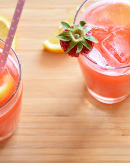 Jus de fraise pomme et citron crédit photo: @unsplash Boba Jaglicic