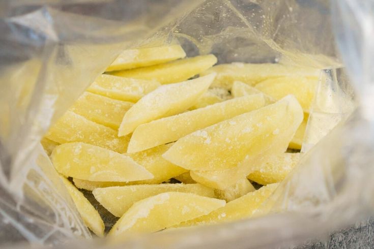 Pommes de terre découpées dans un sac de congélation crédit photo: @pinterest